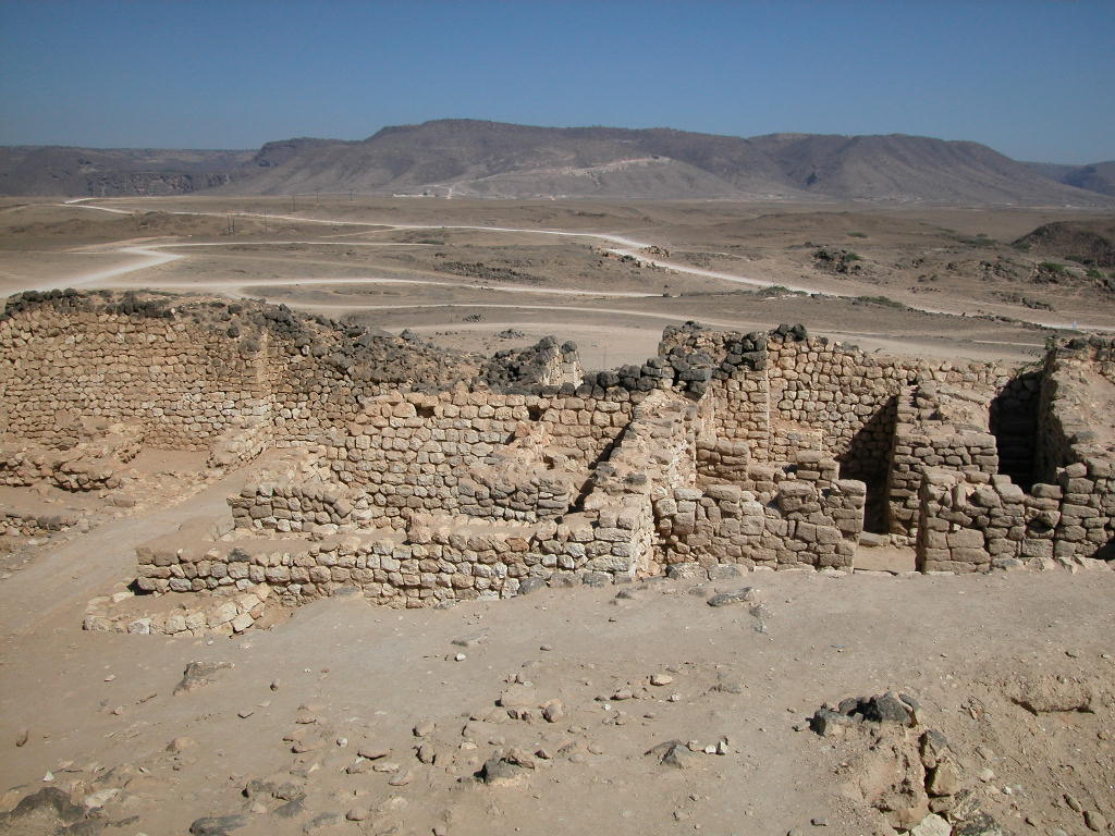 乳香の大地：交易路と関連遺跡群