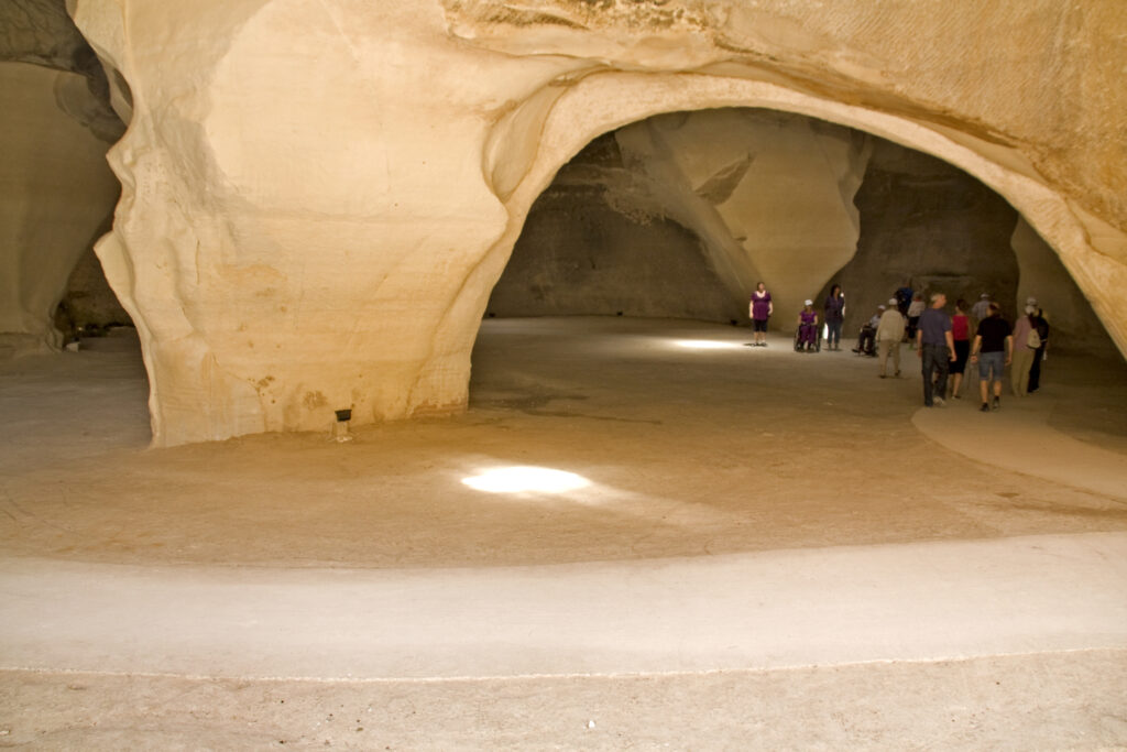 ユダヤ低地にあるマレシャとベト・グヴリンの洞窟群：洞窟の大地の小宇宙