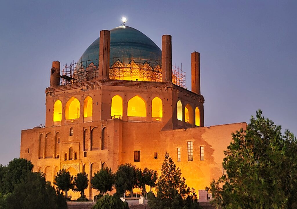 ソルターニーイェ