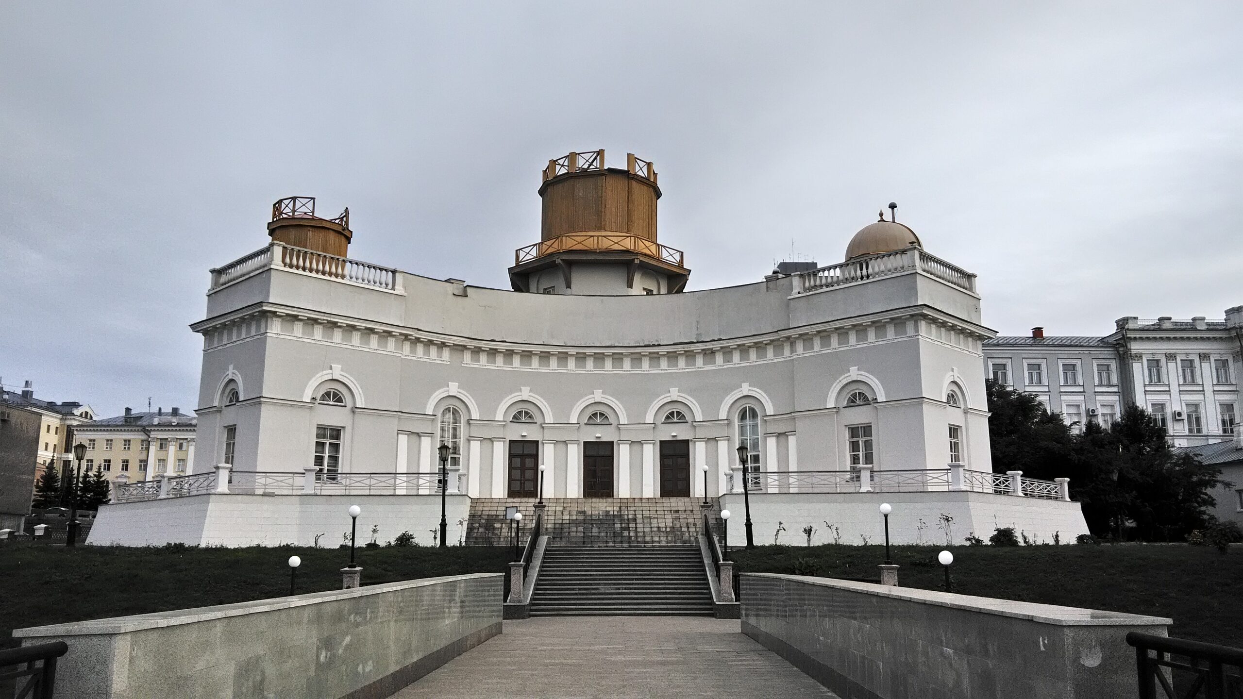 カザン連邦大学の天体観測所群