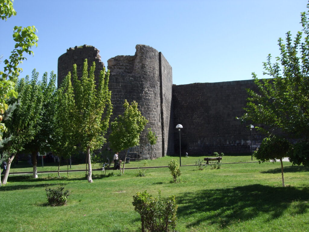 ディヤルバクル要塞とヘヴセル庭園群の文化的景観