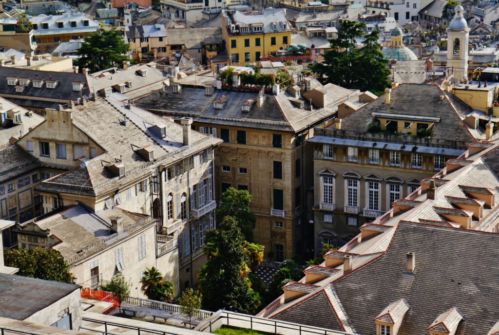 ジェノヴァ：レ・ストラーデ・ヌオーヴェとパラッツィ・デイ・ロッリ制度