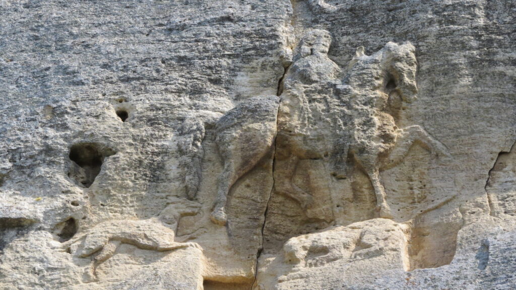 マダラの騎馬像