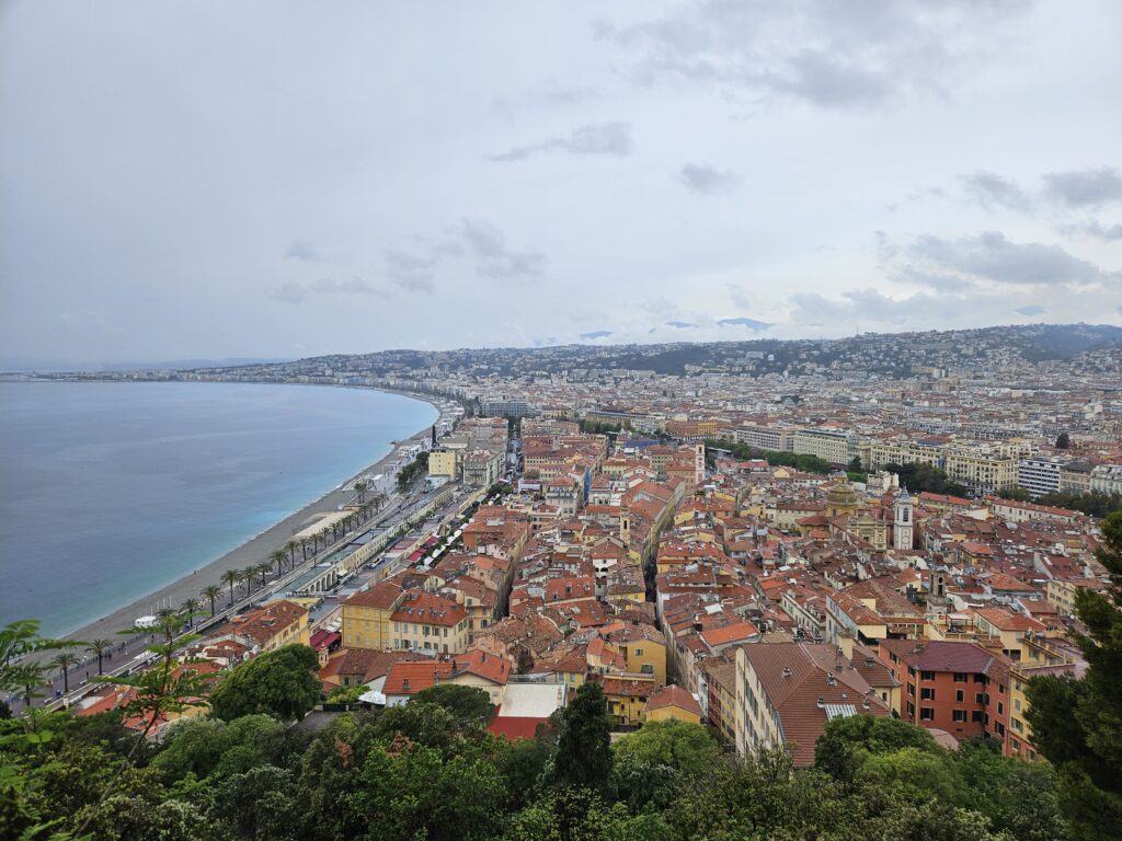 ニース：リヴィエラの冬のリゾート都市