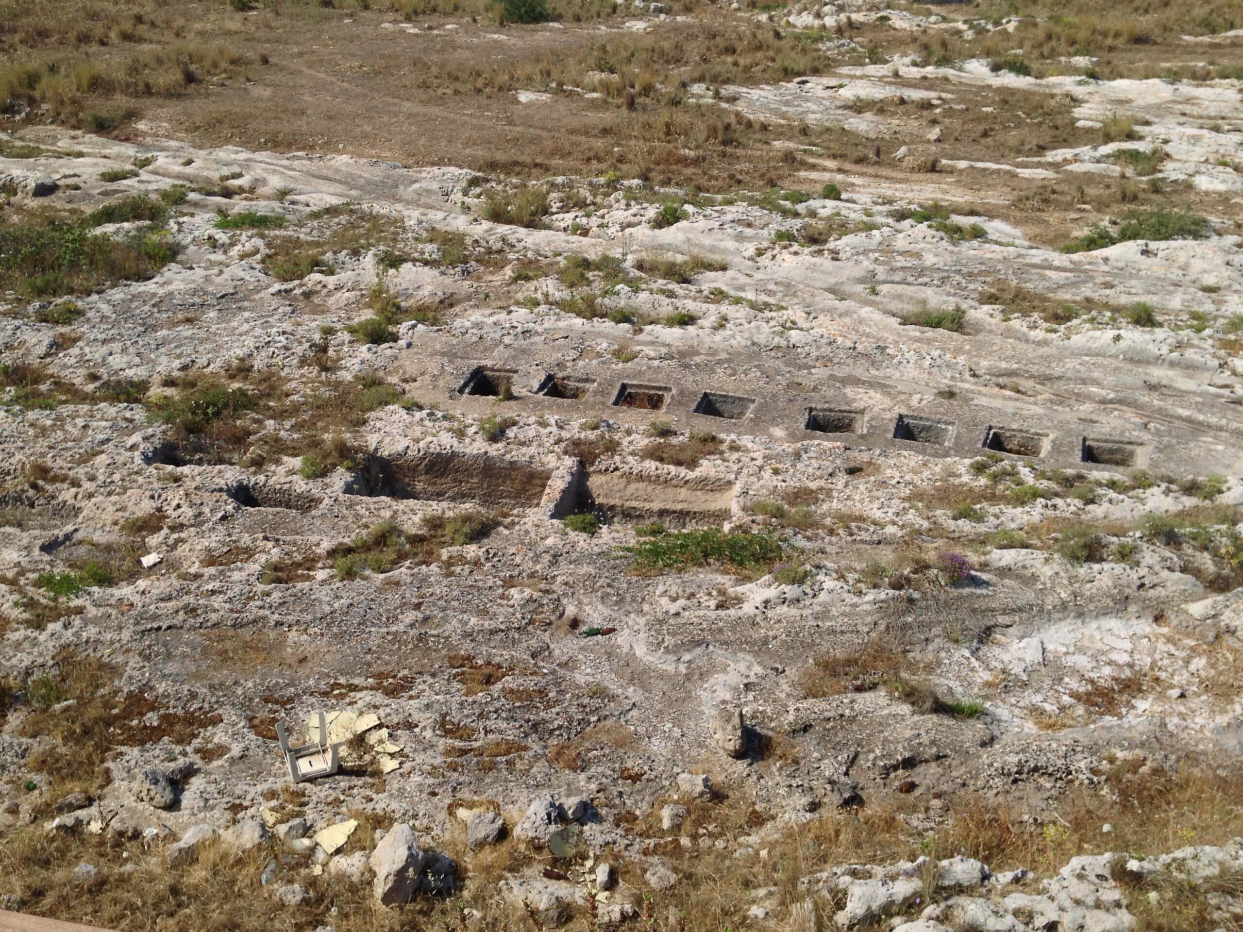 シラクサとパンタリカの岩壁墓地遺跡