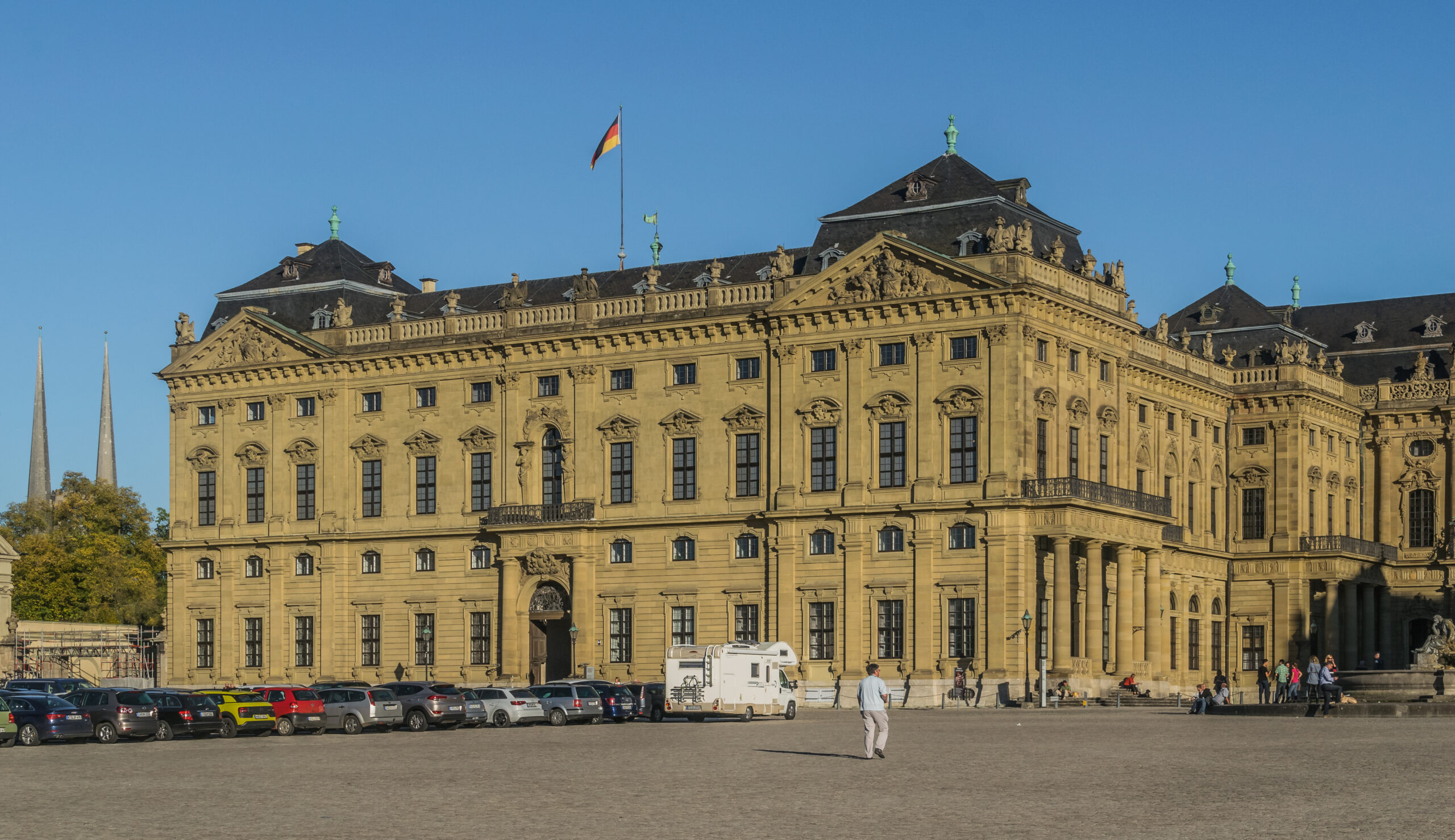 ヴュルツブルクの司教館と庭園群